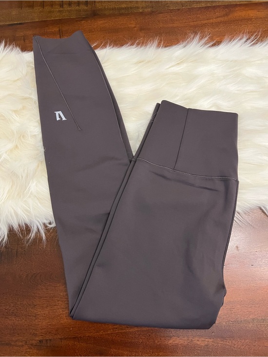 Vuori Pants - Vuori Evolve Leggings Small Plum Purple High Rise 25” Inseam Yoga Athleisure